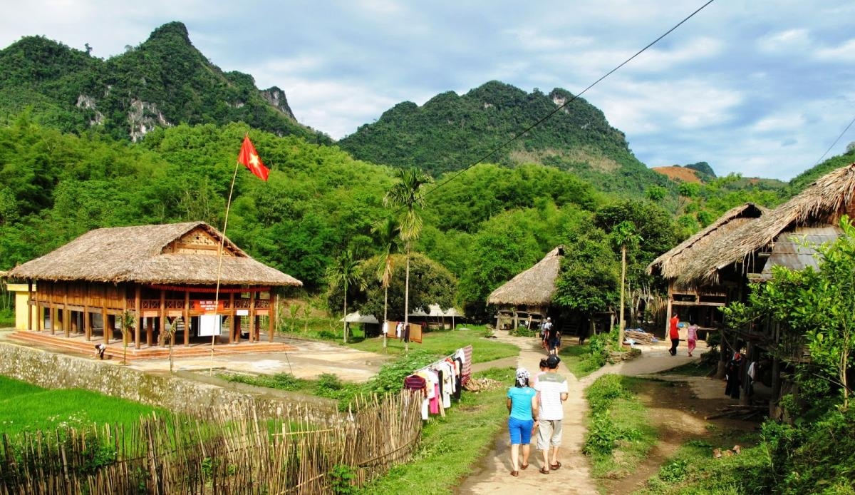 Hanoi – Moc Chau – Ta Xua – Ninh Binh – Ha Long 6 days 5 nights