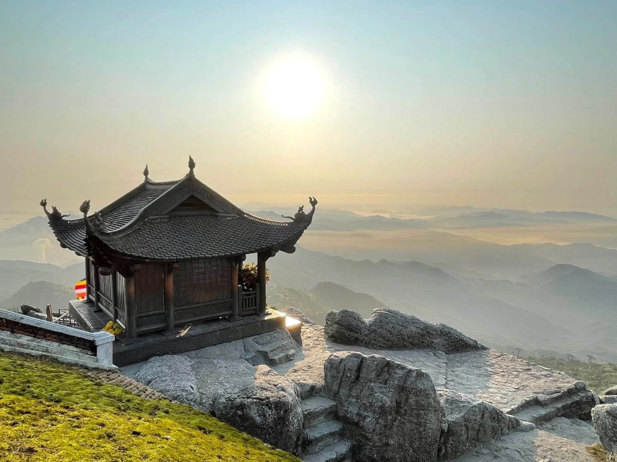 Tour Hanoi Ninh Binh Ha Long Yen Tu Sapa 6 days 5 nights