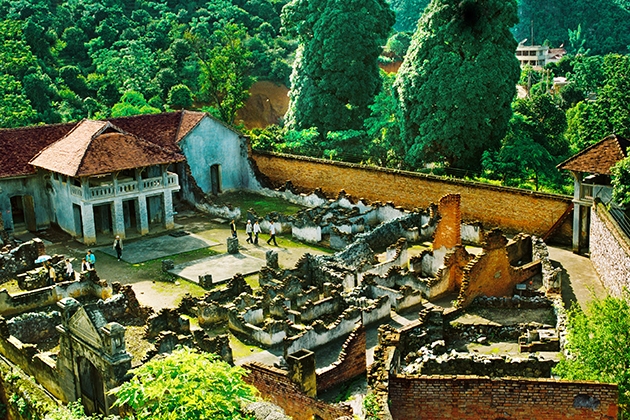 Highlights of the 5-day, 4-night Hanoi – Mai Chau – Moc Chau – Son La – Dien Bien – Lai Chau – Sapa – Hanoi