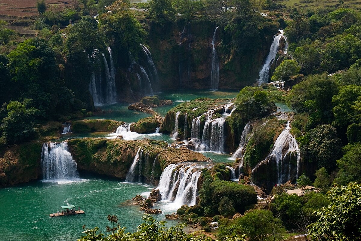 Discover Ha Giang - Cao Bang - Bac Kan 5-day 4-night tour