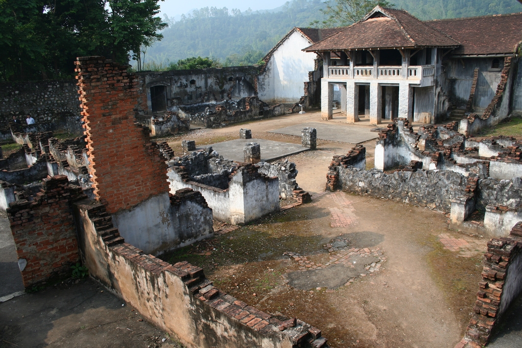 Highlights of the 5-day, 4-night Hanoi – Mai Chau – Moc Chau – Son La – Dien Bien – Lai Chau – Sapa – Hanoi