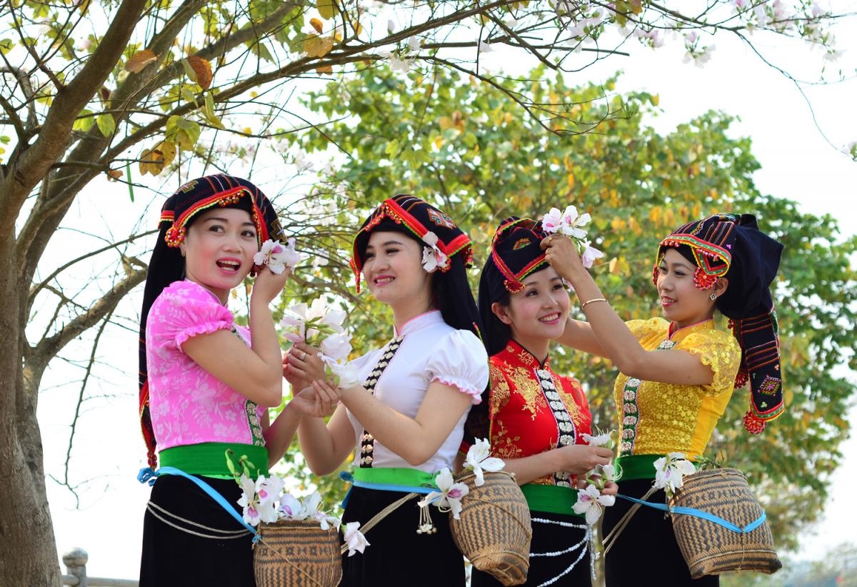 Moc Chau – Son La – Dien Bien 3N2D from Hanoi