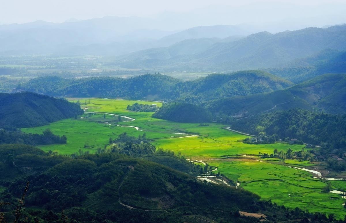 Highlights of the 5-day, 4-night Hanoi – Mai Chau – Moc Chau – Son La – Dien Bien – Lai Chau – Sapa – Hanoi