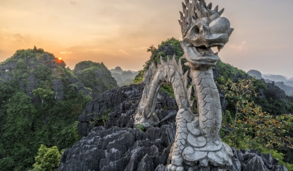 Hoa Lu – Tam Coc – Hang Mua 1 day tour itinerary