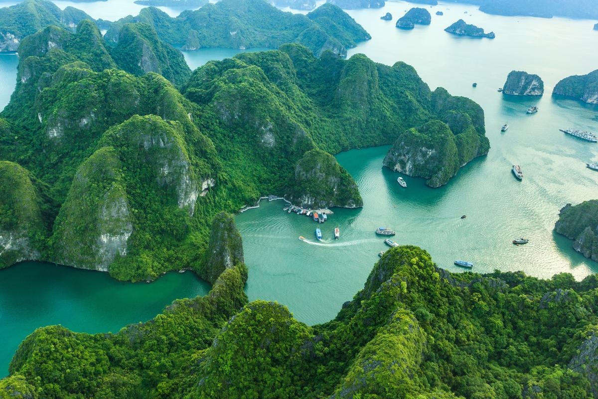 Ha Long - Ninh Binh - Hanoi 4 days 3 nights