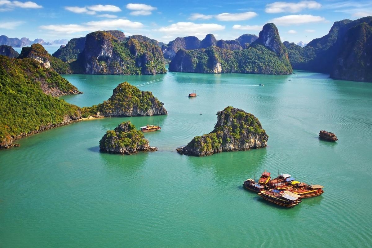 Ha Long - Ninh Binh - Hanoi 4 days 3 nights
