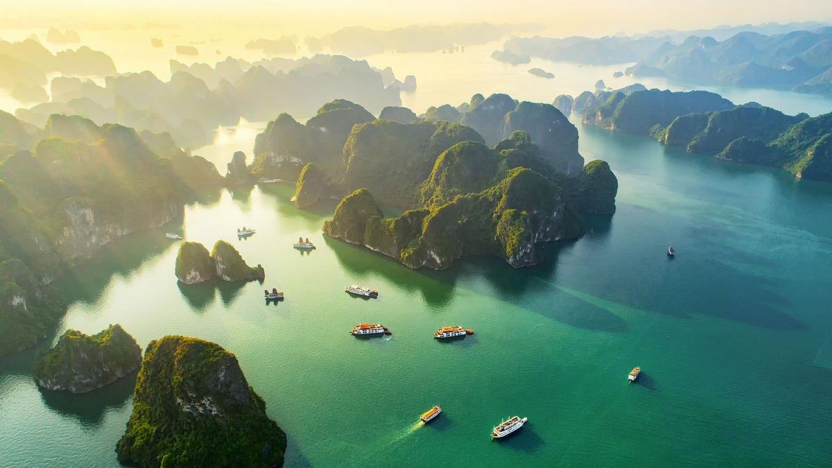 Ha Long - Ninh Binh - Hanoi 4 days 3 nights